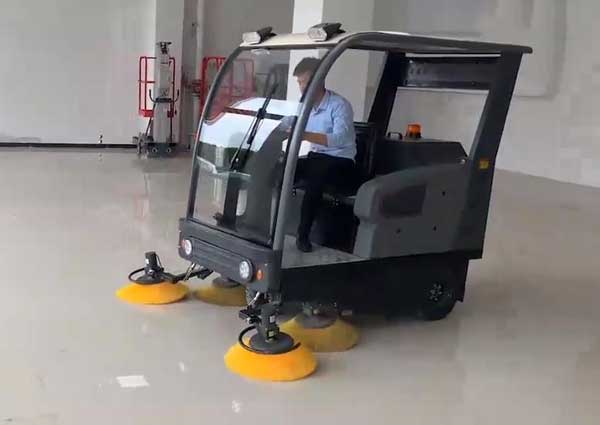 電動掃地車廠家哪家好？價格怎么樣